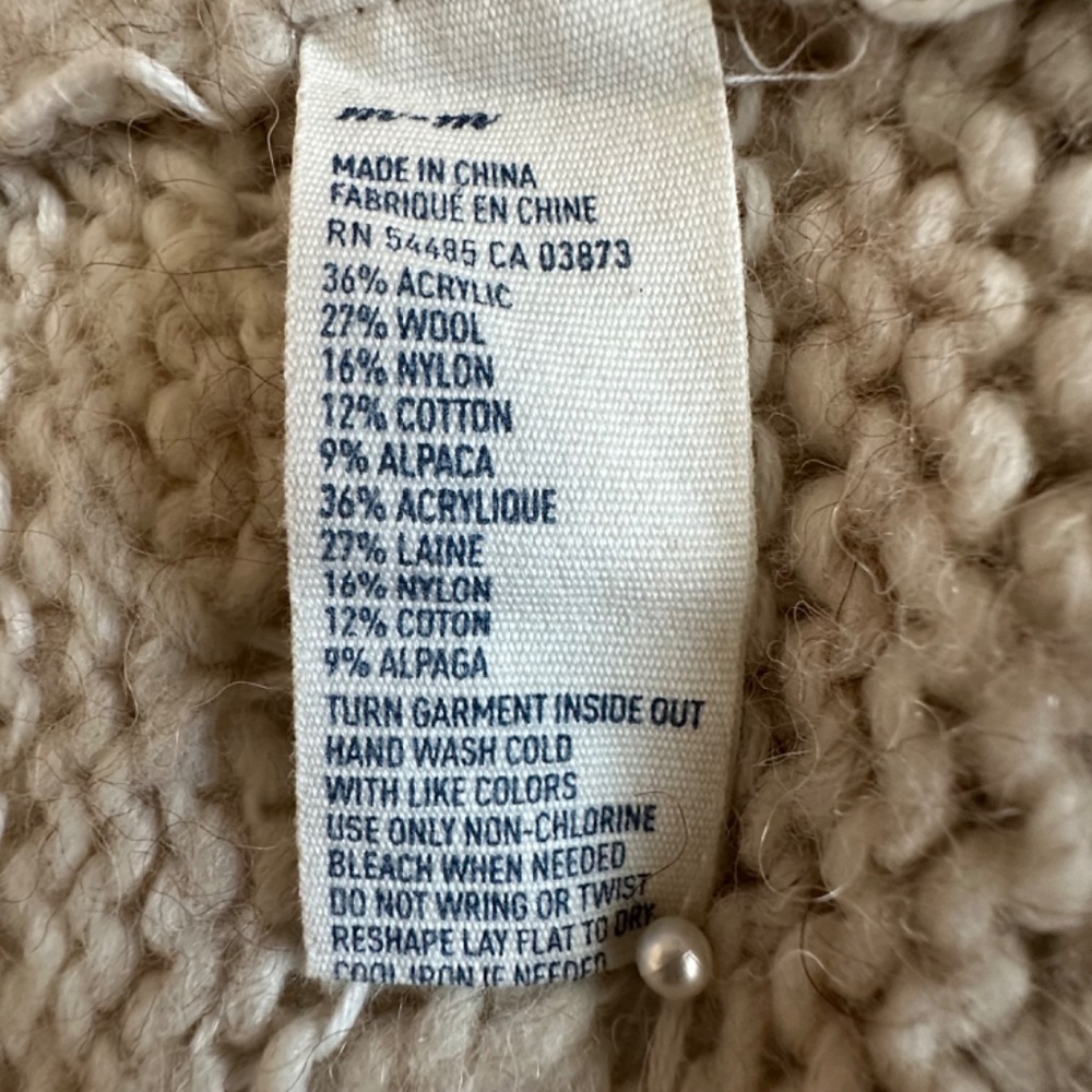 American Eagle Outfitters Women's M Creamy Sleeved Scooped Neck Knit Sweater Top - Picture 15 of 15